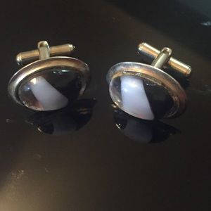 Vintage Gold  Black & White Onyx Gem  Cufflinks